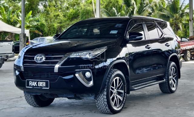 Toyota Fortuner 2.7 (A) 2017 RAK 8191 - 2