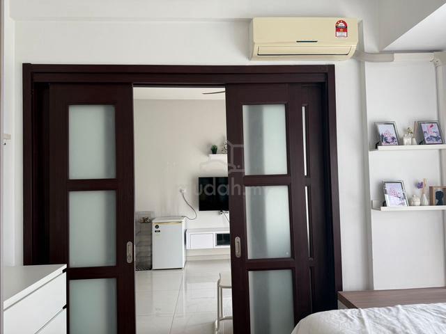 Bay Point @ Country Garden Danga Bay 1