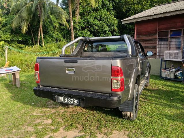 2010 Toyota HILUX 2.5 G FACELIFT DOUBLE CAB (A) - 3