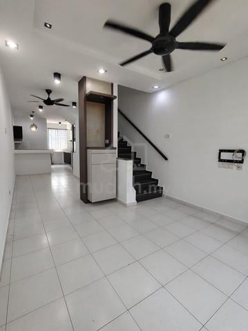 Raja uda Taman anggerik 1