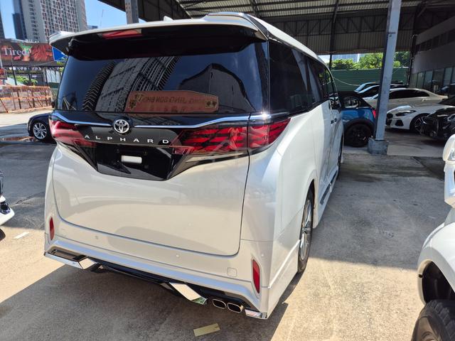 2024 Toyota ALPHARD 2.5 Z/SUNROOF/BODYKIT/GRD6A - 4