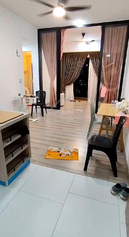 Room 3 mins to Muhibbah LRT, Bukit Jalil 1