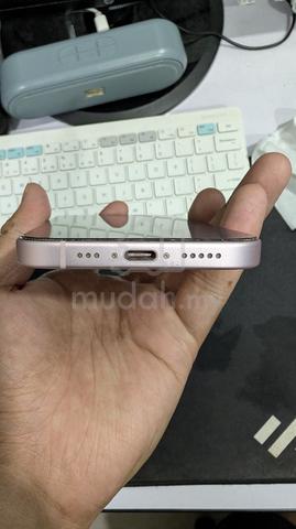 iPhone 15  - photo 5 of 6