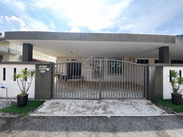 Fully Renovated Semi-D Setingkat di Taman Kampung Jaya, Kuantan 1