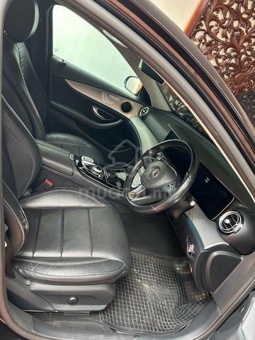 Merc Benz E200 - 4