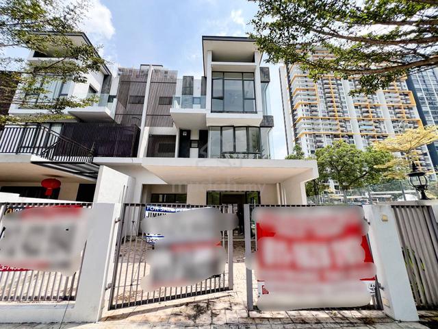 FREEHOLD END LOT 31x70 Superlink House Mutiara Villa Heights Kajang 1