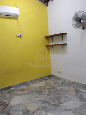 Room BK5 house free carpark near LRT Kinrara IOI Pavilion Bukit Jalil 1