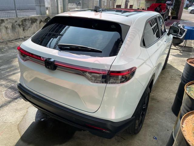 Honda HR-V 1.5 TURBO V (A) low mileage for sale - 4