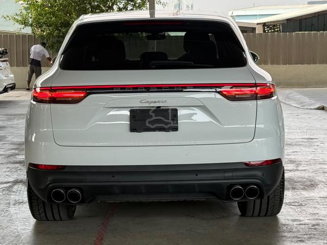 2022 Porsche Cayenne 3.0 35k KM 4.5B / BLACK Seat  - 3