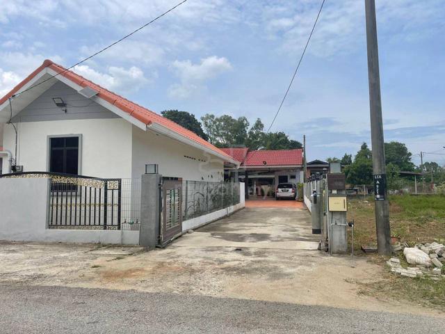 Banglo Kg Baru Kerteh, Kemaman 1