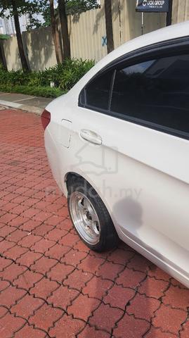 2016 Proton SAGA 1.3 STANDARD CVT MY16 BT P2-13A - 3