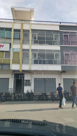 The Galeria @ Meru, Three storey shop 1