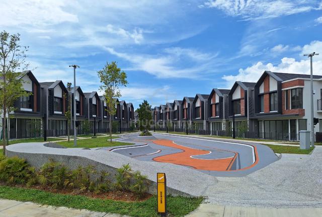 DIRECT OWNER FREEHOLD Elmina East Ilham Residence Shah Alam Terrace 2