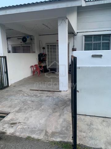 Rumah Teres dijaga baikโจ di Lanchang Height 1