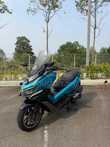 Carousel Image