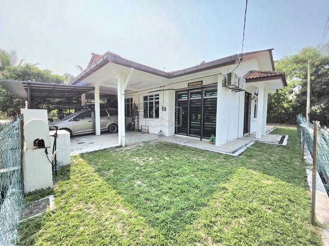 Taman Medan Jaya Telok Panglima Garang Single Storey Terrace House 1
