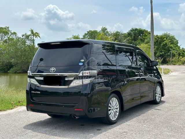 2011 Toyota VELLFIRE 2.4 V (A) - 2