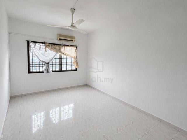 Idaman Senibong Apartment 1