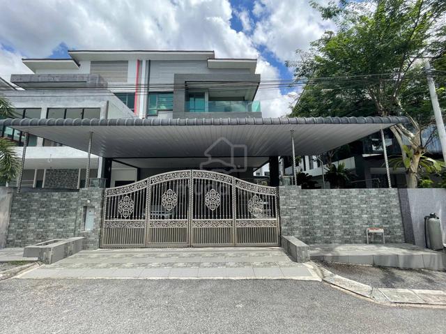 Panorama Lapangan Kinara Station 18 Botani Freehold Semi-D 1