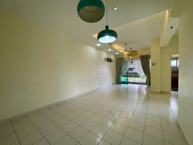 Danga View Apartment 1