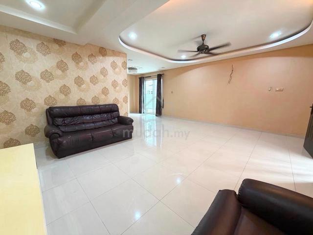 Taman Pulai Utama Double Storey / Taman Universiti / Skudai 1
