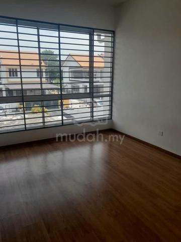 KOTA BAYUEMAS KLANG Double Storey House 1