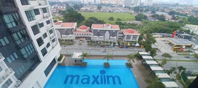 One Maxim 1