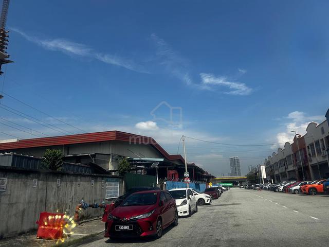 Factory at sri batu Caves Dolomite 1