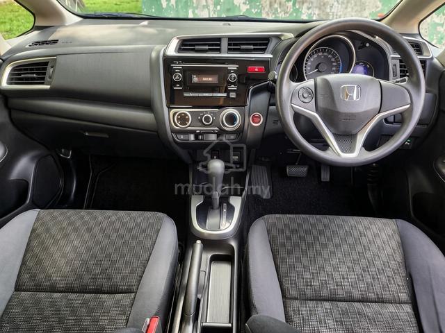 APR 2015 HONDA JAZZ 1.5i E CAR KING 60k KM 1 Owner - 5