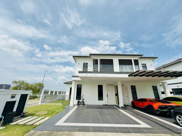 End Lot, Luas, Muat 2 Kereta, 2 Terrace Avenham Garden Eco Grandeur 1