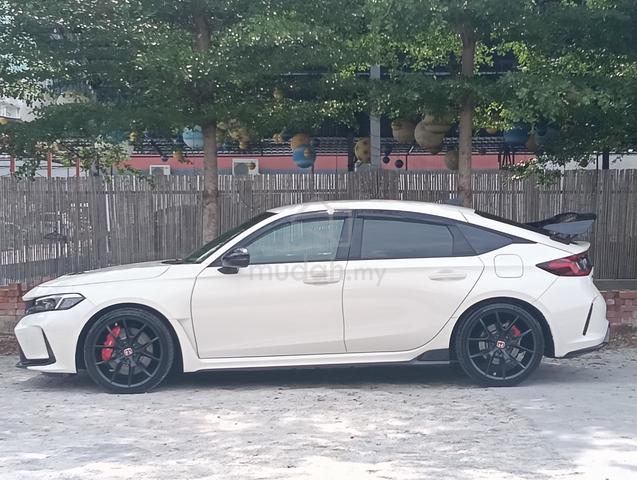 5AA 1k km Only 2024 Honda CIVIC 2.0 TYPE R FL5 (M) - 5