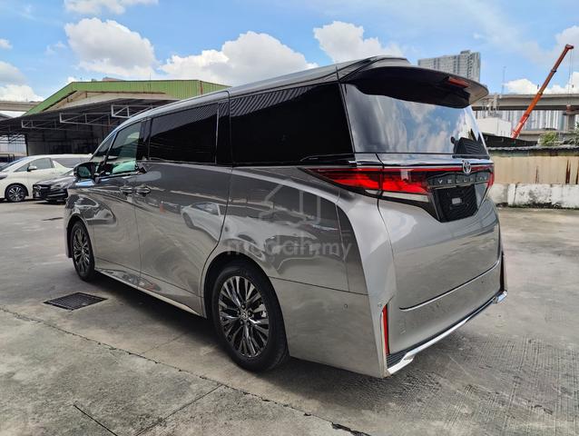 SIDE STEP 2025 Toyota VELLFIRE 2.4 Z PREMIER GRAY - 2