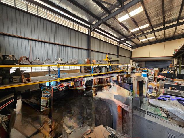 1.5 storey semi detached factory at Taman teknologi cheng 1