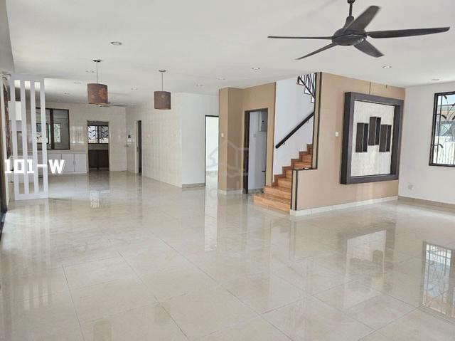 Below Market Well-Maintain Ext Semi-Furnish 2Sty Bungalow Aman Perdana 1