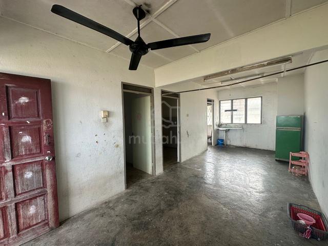 Flat Taman Ungku Tun Aminah 1