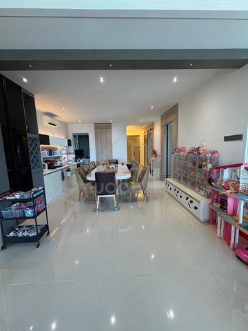 The Bay Residences 1