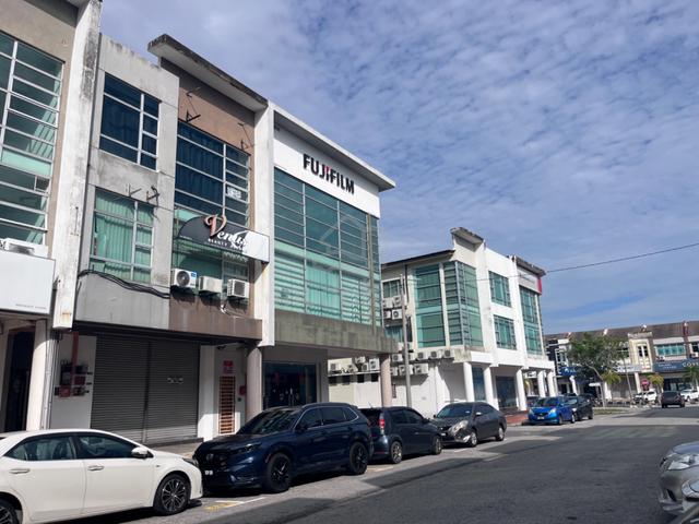 Kota Laksamana Taman Mahajaya 22x70 Ground Floor Shop near CIMB 1