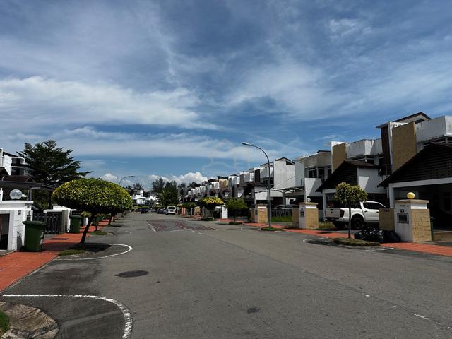 D'bayan Sutera Harbour Residency Superlink Villa For Sale 1