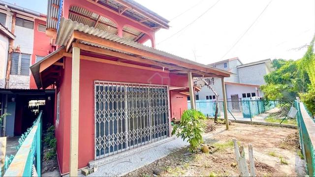 FULL LOAN RENOVATED CORNER 3 Storey Terrace Cluster Taman Setapak Jaya 1