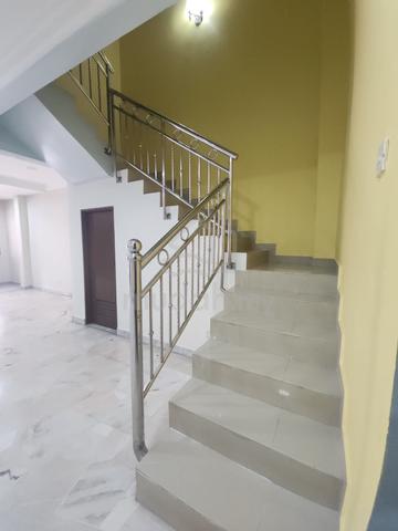 4 Room 2 Sty House @ Bandar Pinggiran Subang, Seksyen U5, Shah Alam. 5