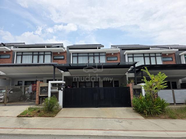 [RENOVATED] 2 Storey Terrace Elmina Valley 3, Seksyen U15, Shah Alam 1