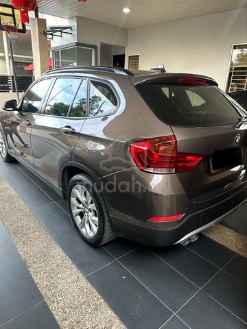 2014 Bmw X1 2.0 sDrive20i - Family Owned Car - 2