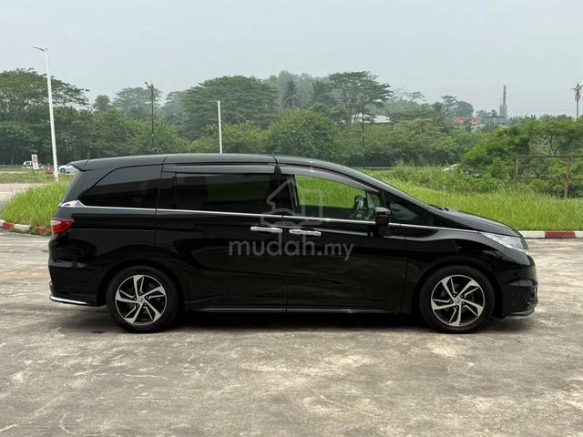 2015 Honda ODYSSEY 2.4 ABSOLUTE (A) JAPAN SPEC - 4