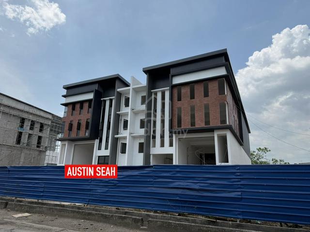 BRAND NEW 3 STY SEMI-D FACTORY For SALE ALMA, WITH LIFT,COLUMN FREE 1