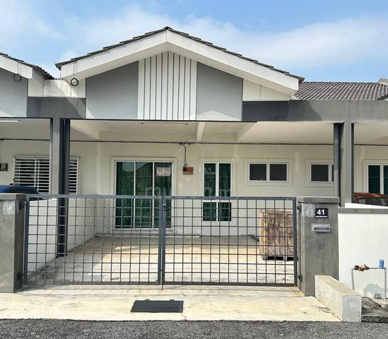 1-storey Terraced House With 4 Room + 2 Bathroom for rent at B. Gajah 1