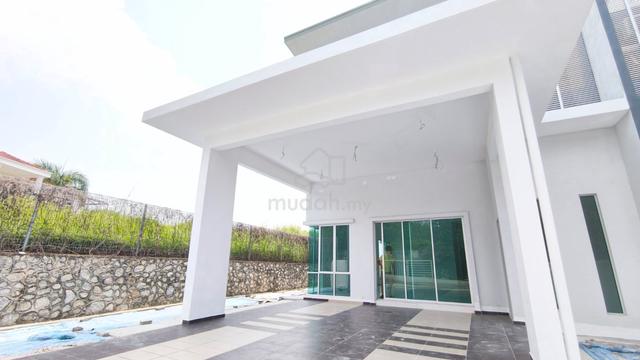 Hilltop 4000 sqft 2.5 Storey Semi-D with Basement Taman Bukit Intan NS 1