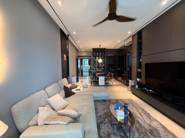 Queens Residences Q1 @ Queens Waterfront 1