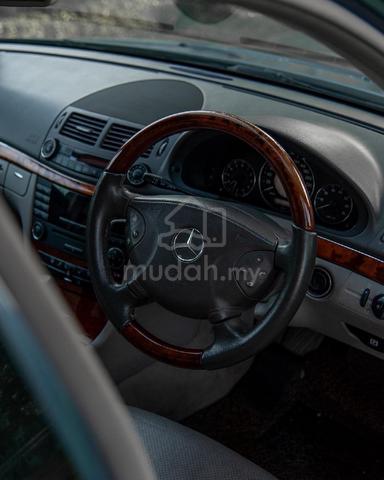 1995 Mercedes Benz 230E 2.3 (A) - 4