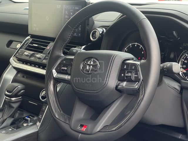 [PETROL] 2025 Toyota LANDCRUISER 300 3.5 GR SPORT - 5