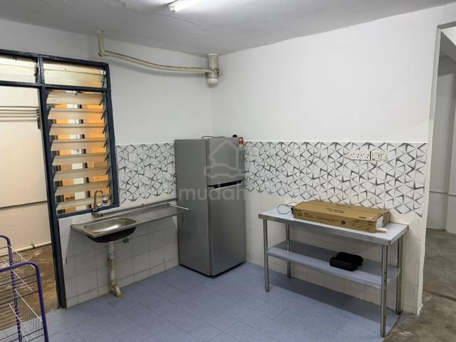 Flat PKNS Seksyen 7 Shah Alam 1